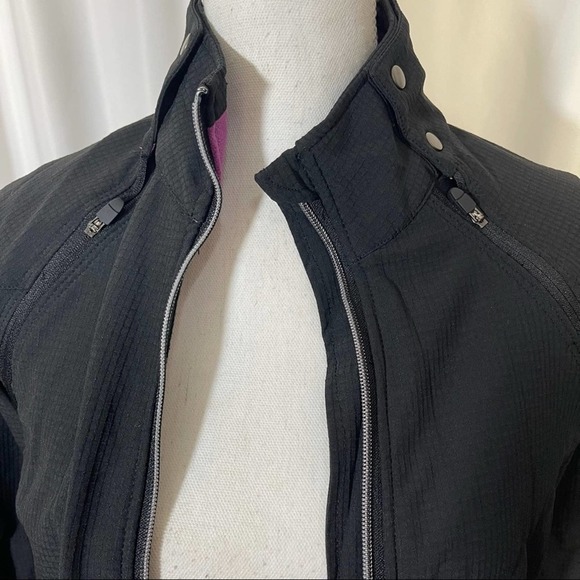 MPG Black Lightweight Jacket - Picture 3 of 15